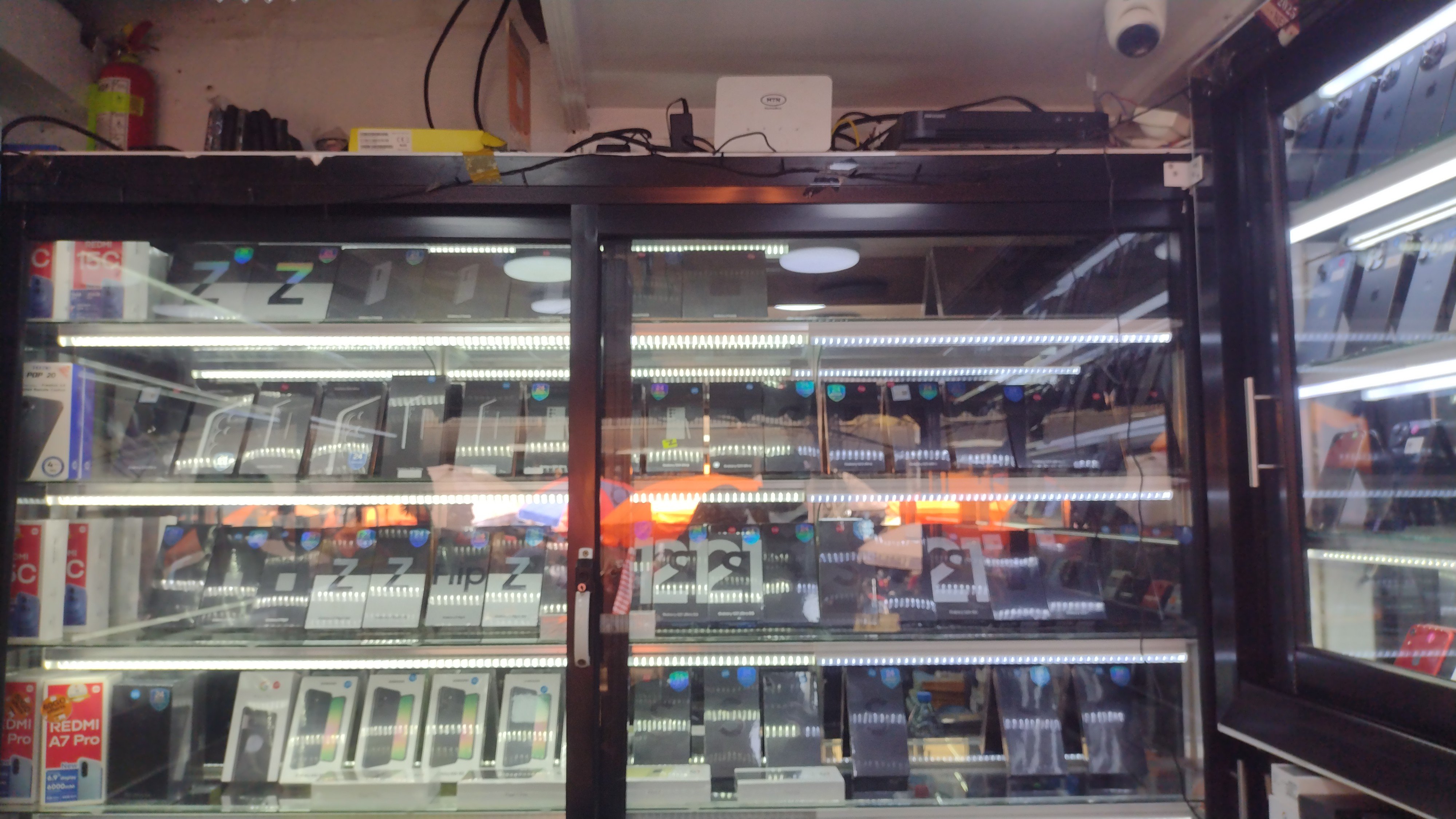 Telephones portables tous modèles, Télévisions toutes marques,et accessoires