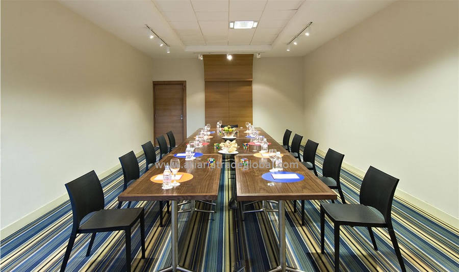 HOTEL CONFERENCE ROOM