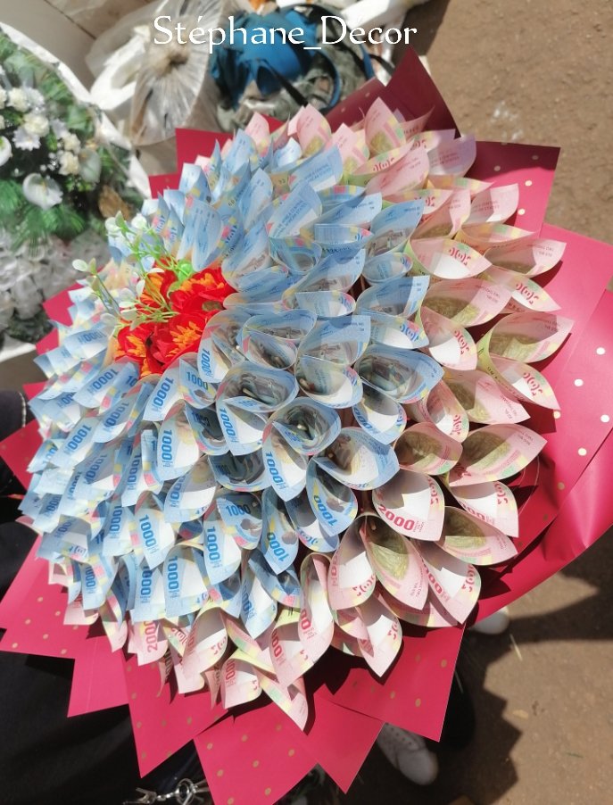 Gerbe de fleurs, bouquets d'argent, bouquet de fleurs, et décoration de cérémonie.