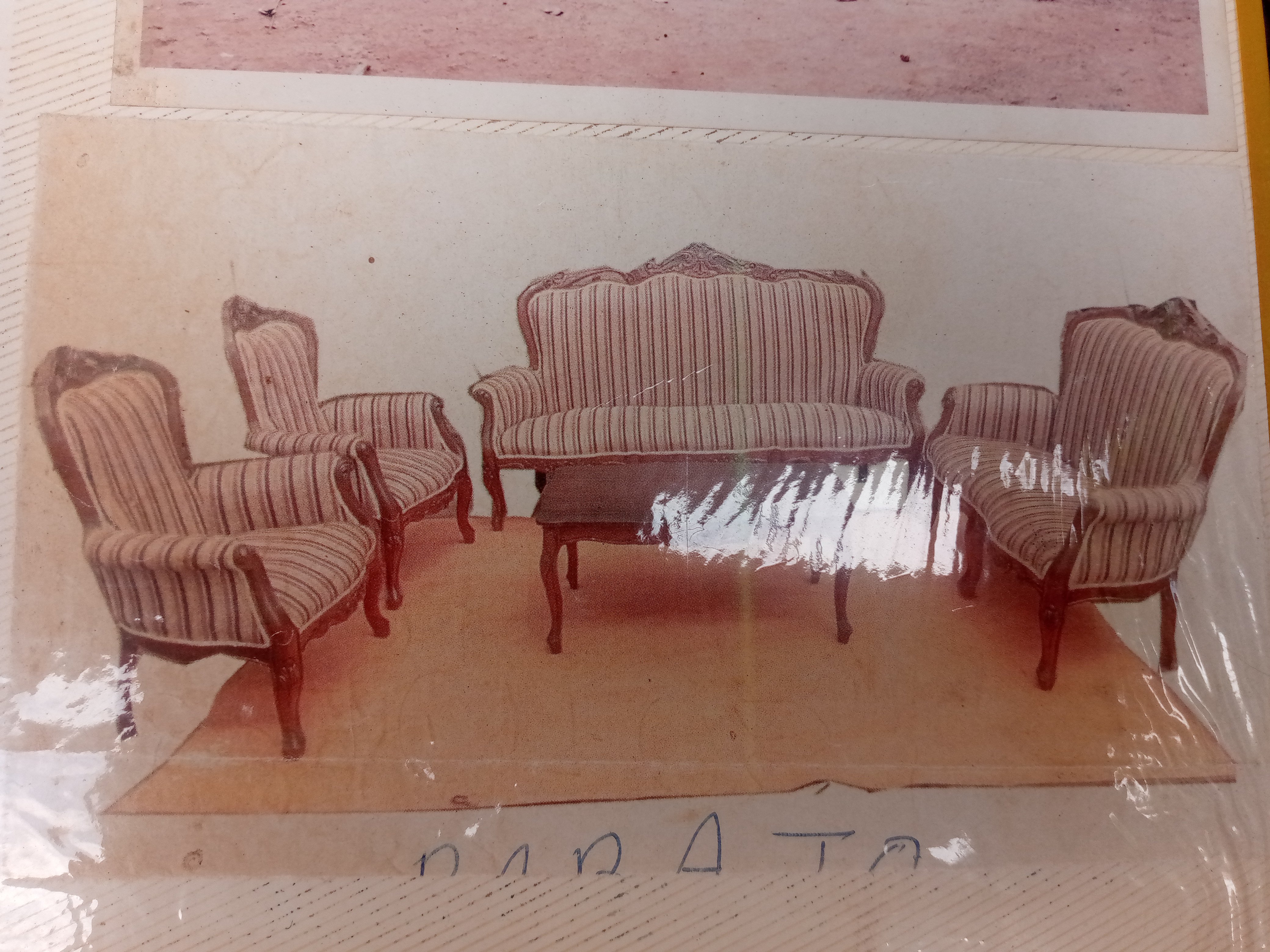 Bon Bois Meubles:Salons salles à manger, lits  ,classeurs,Tables,objets d'art.s