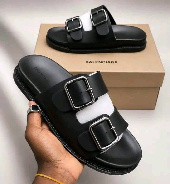 Bijoux, habile , chaussures, parfum, babouche et accessoires