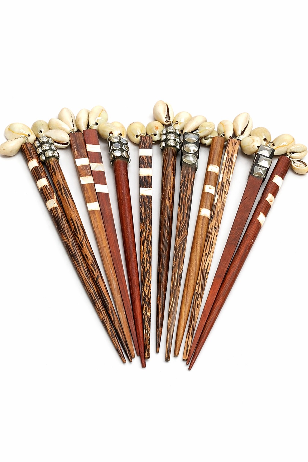 Épingles à cheveux artisanales en bois & cauris 